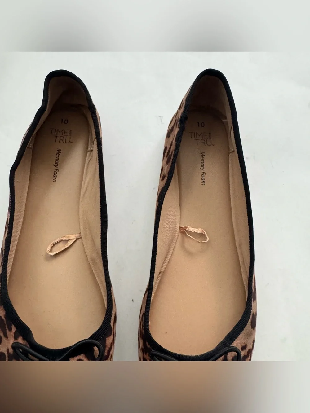 Time and Tru Leopard Print Ballet Flats Shoes 10 Memory Foam Slip On Bow Basics